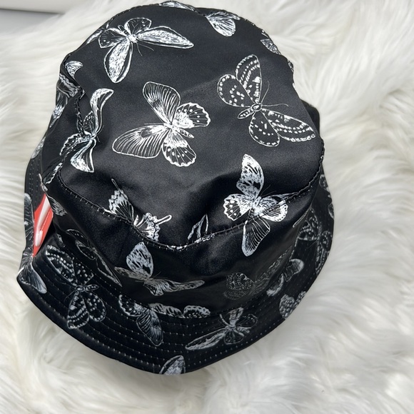 Petals And Peacocks Butterflies Bucket Hat - Picture 4 of 7